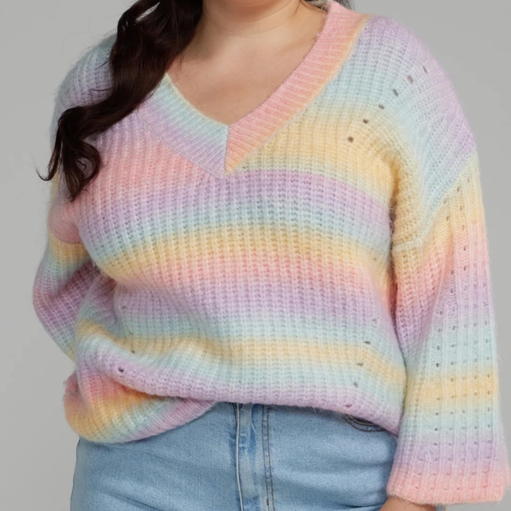 Fashion to Figure V-Neck Sweater. Size 2. Multicolored